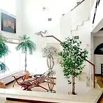 Charming Gale Gwenda 3 Bedrooms Close To ヴィラ *