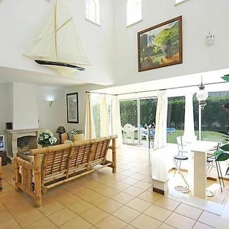 Charming Gale Gwenda 3 Bedrooms Close To Willa Albufeira