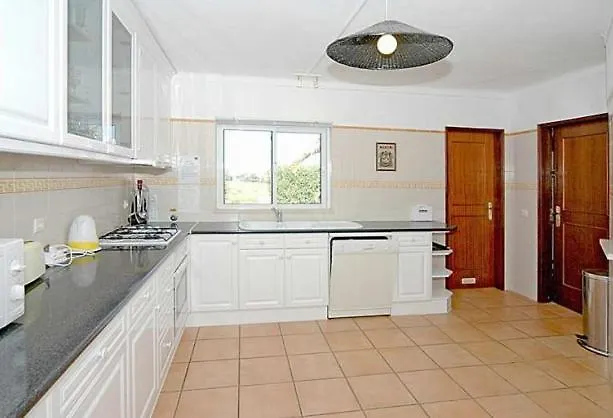 Charming Gale Gwenda 3 Bedrooms Close To Villa