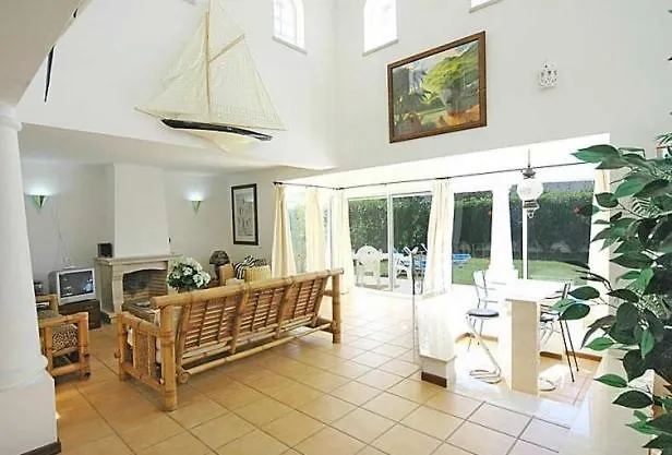 Villa Charming Gale Gwenda 3 Bedrooms Close To *